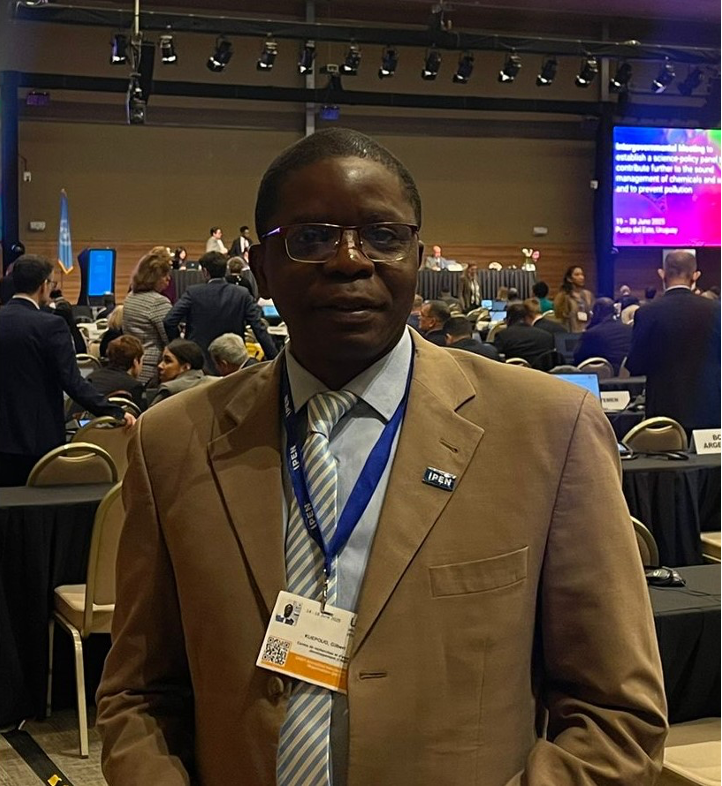 Dr. Gilbert Kuepouo