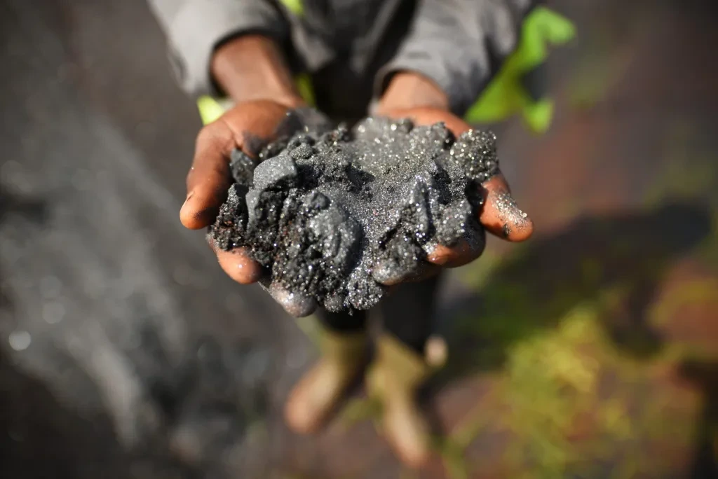 Sierra-Leone-Iron-Ore-Photo-scaled.jpg